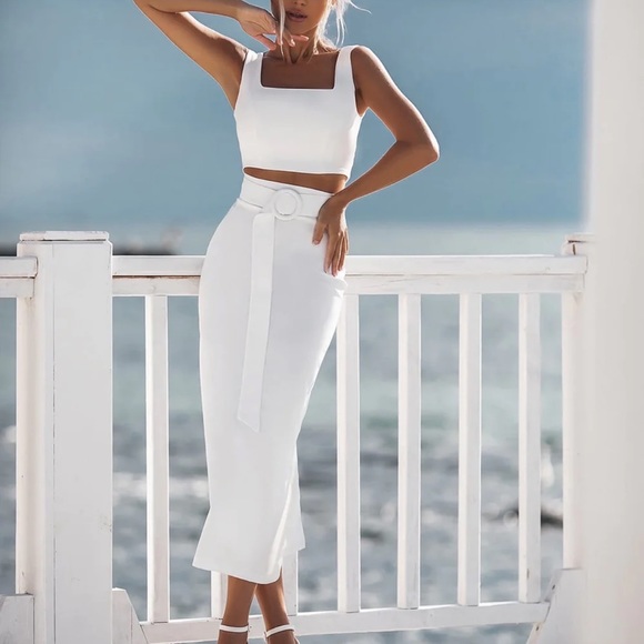 elagia Dresses White Sleeveless Top Midi Skirt 2piece Set